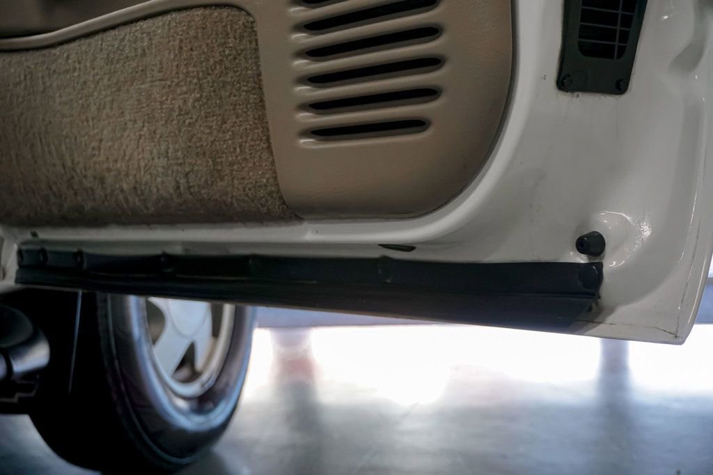 Used 1998 Chevrolet Silverado 1500 4x4 Regular Cab w/ Preferred Equipment Group 2 image 33