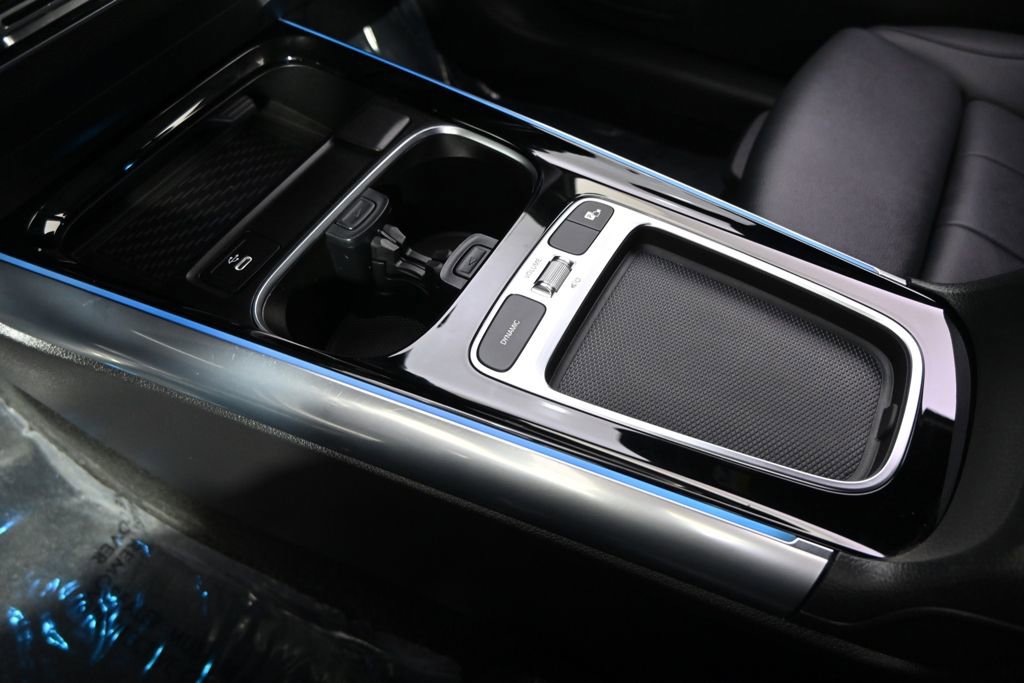 Used 2025 Mercedes-Benz GLA 250 4MATIC image 33