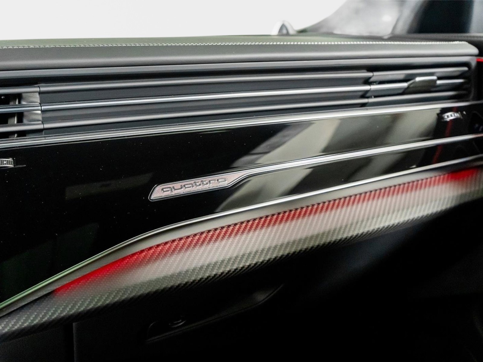 Used 2025 Audi RS Q8 performance image 37