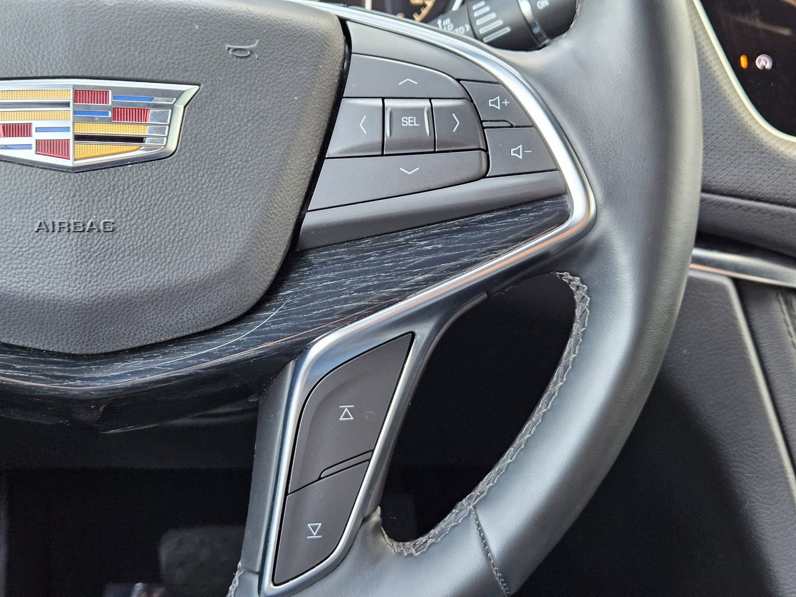 Used 2025 Cadillac XT5 Premium Luxury image 27