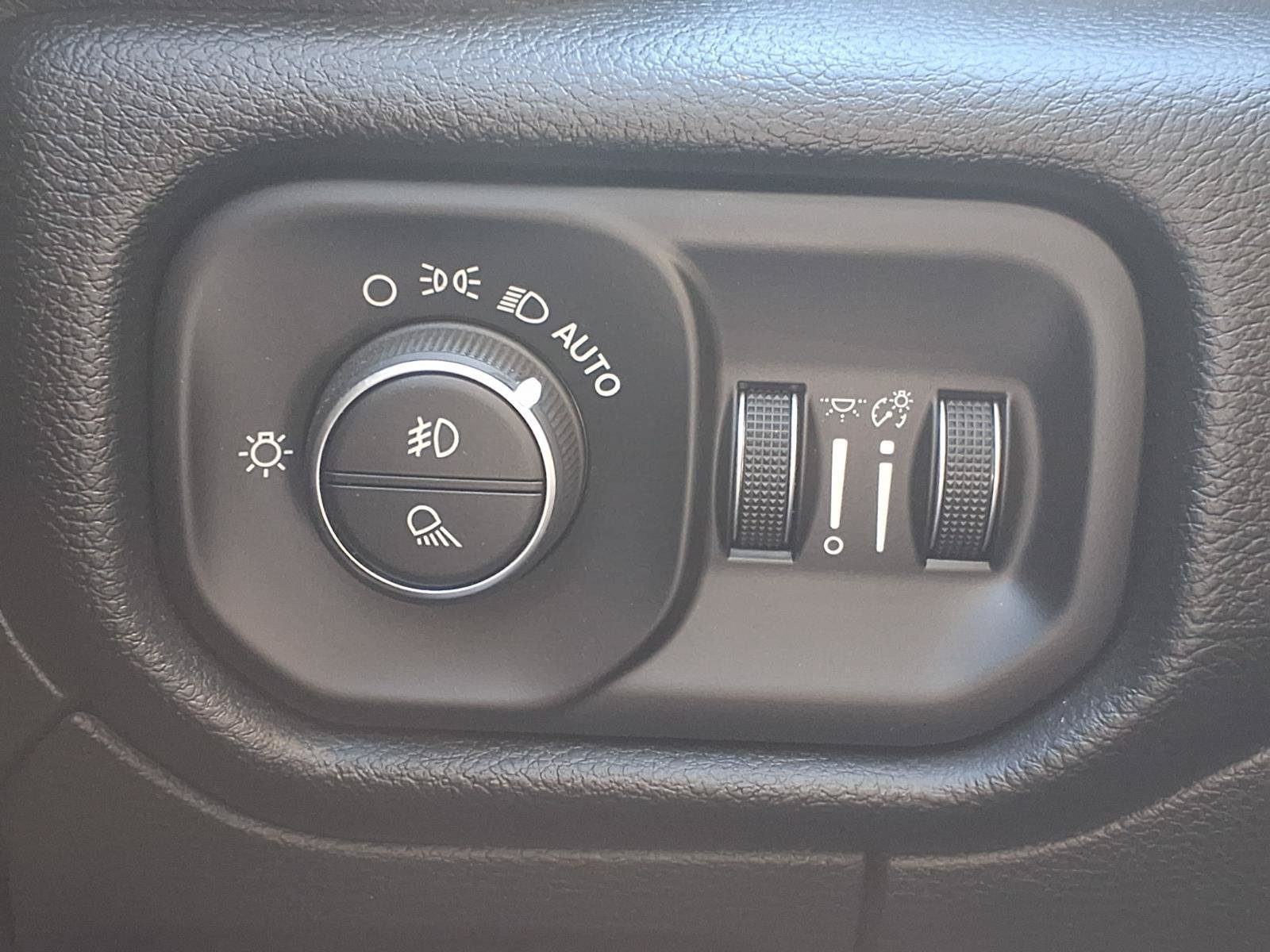 Used 2019 RAM 1500 Laramie w/ Sport Appearance Package RWD image 14