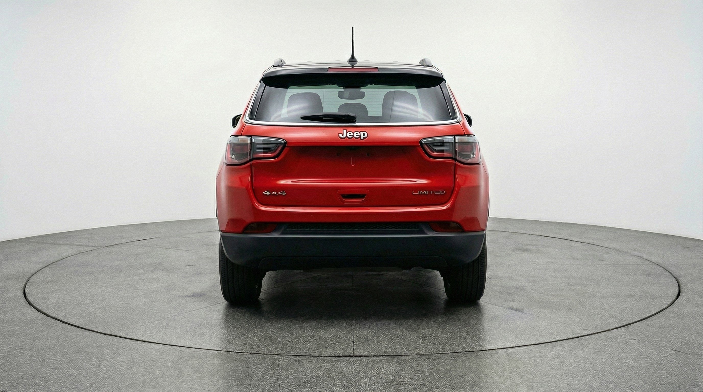 Used 2025 Jeep Compass Limited image 7