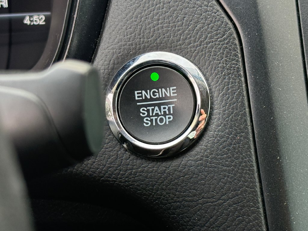 Used 2018 Ford Fusion SE w/ Equipment Group 201A FWD image 30