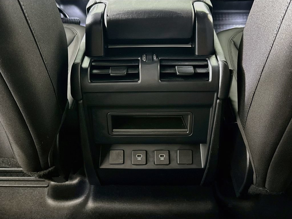 Used 2025 Land Rover Defender 110 S AWD/4WD image 27