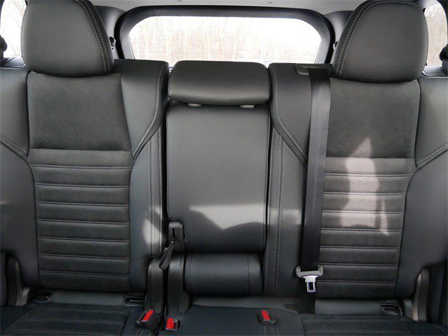 Used 2025 Mitsubishi Outlander SE image 14