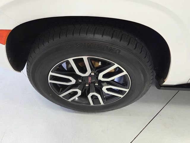 Used 2023 GMC Yukon XL AT4 w/ LPO, Floor Liner Package image 19