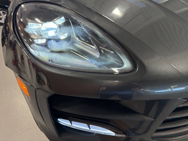 Used 2020 Porsche Macan image 43