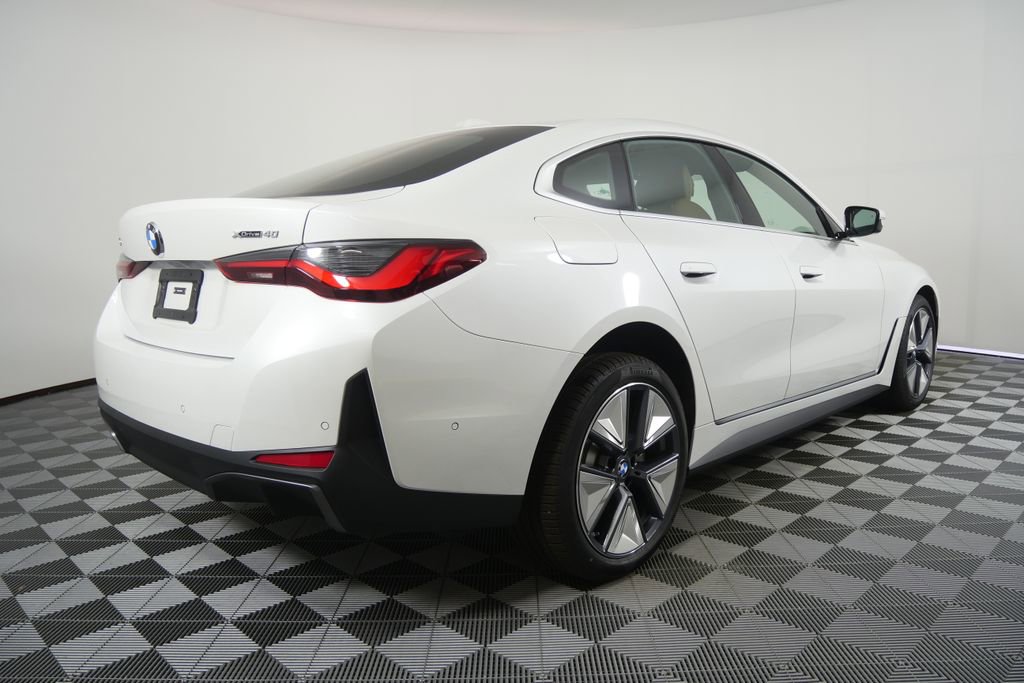 New 2026 BMW i4 xDrive40i w/ Premium Package image 3
