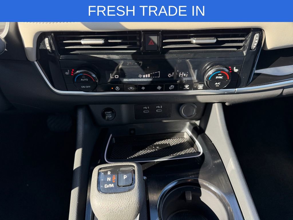 Used 2025 Nissan Rogue SL AWD/4WD image 11