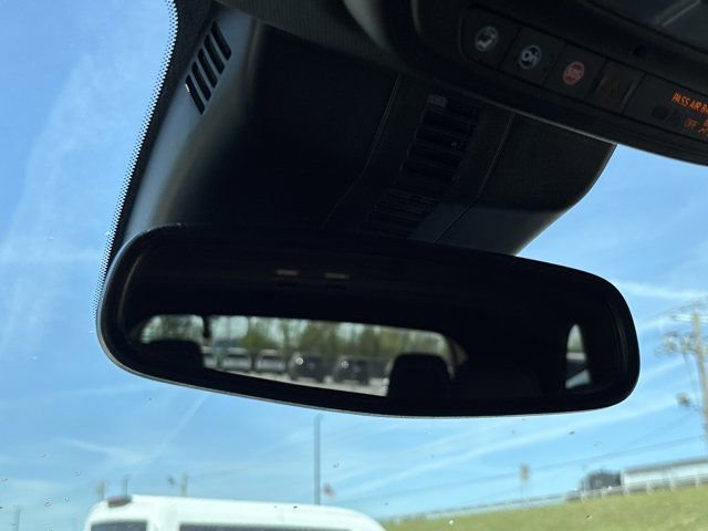 Used 2025 GMC Acadia AT4 image 45