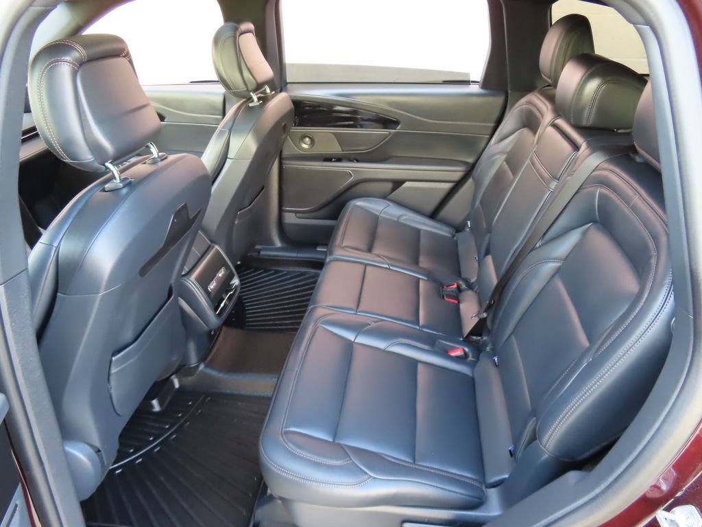 Used 2024 Lincoln Nautilus Premier w/ Equipment Group 102A AWD/4WD image 29