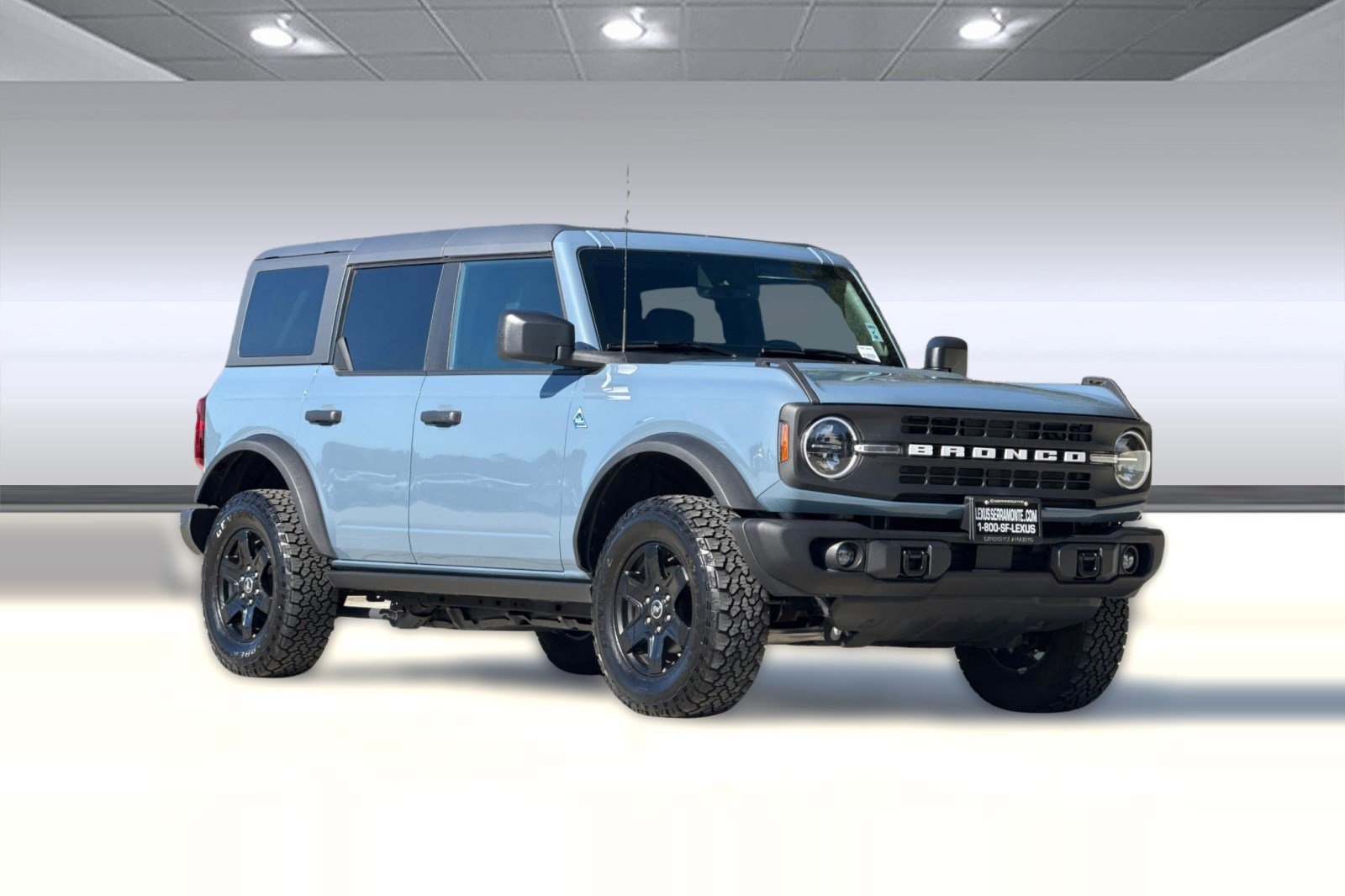 Used 2024 Ford Bronco Black Diamond image 6