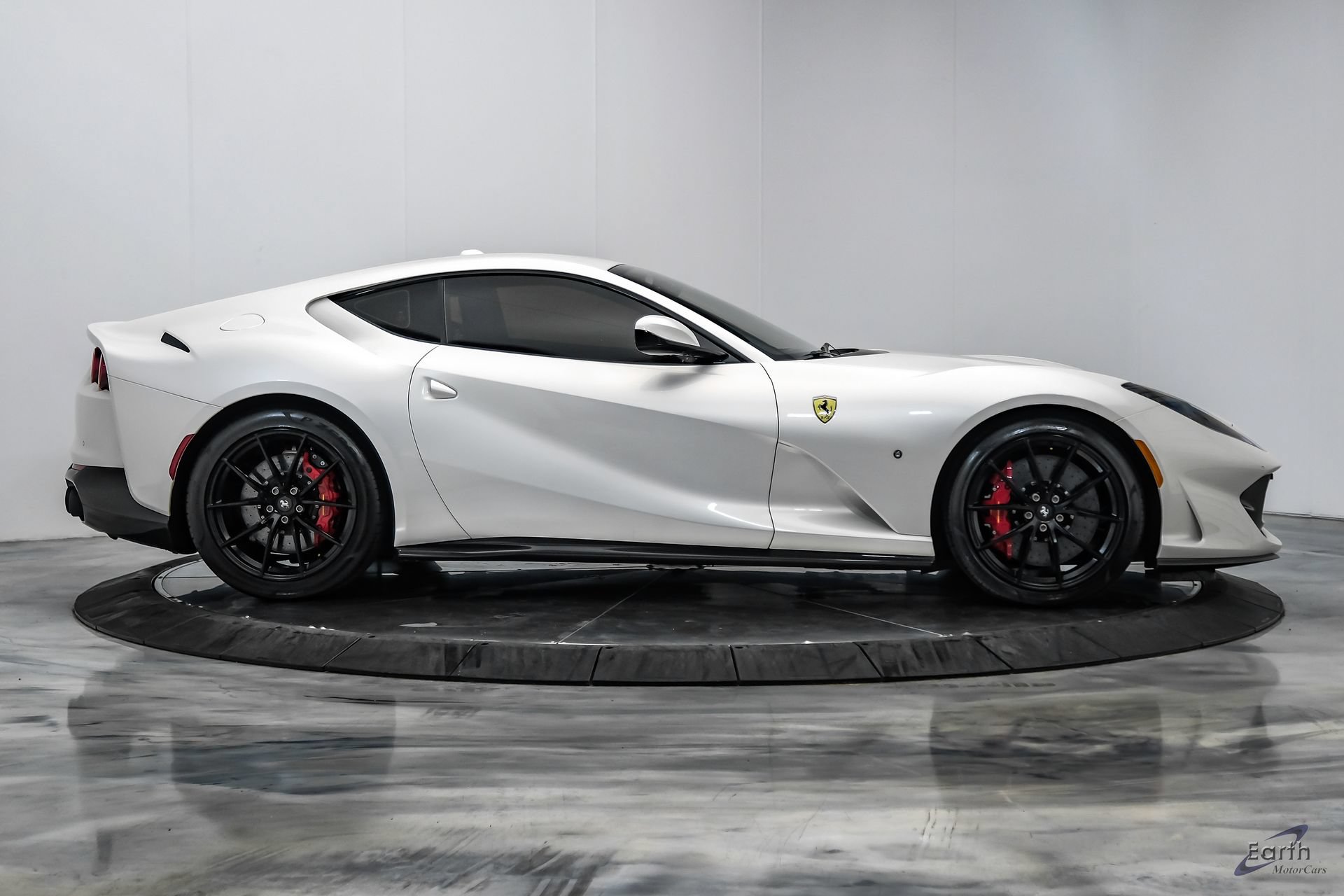 Used 2019 Ferrari 812 Superfast RWD image 24