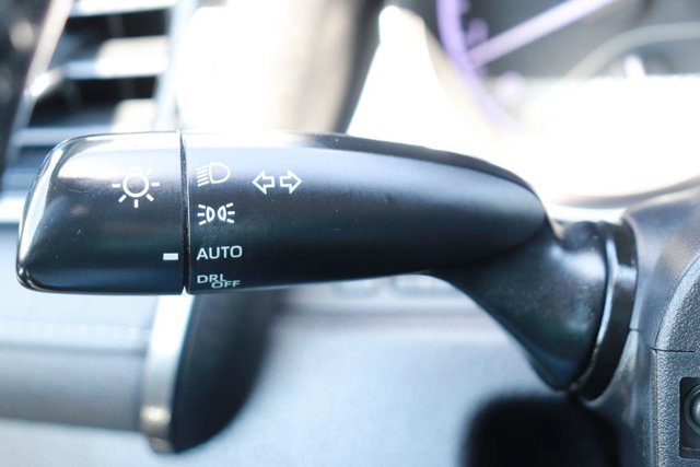 Used 2021 Toyota Camry SE FWD image 22