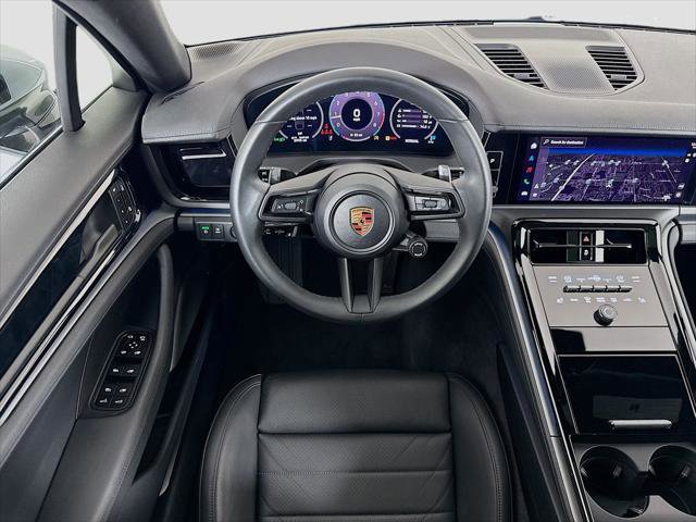 Used 2025 Porsche Panamera RWD image 10