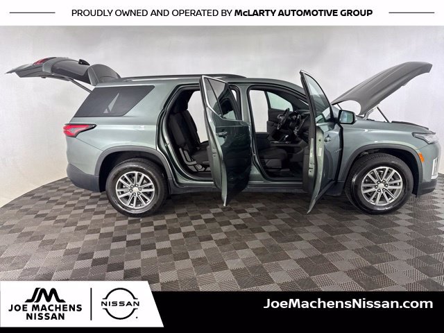 Used 2023 Chevrolet Traverse LT AWD/4WD image 19
