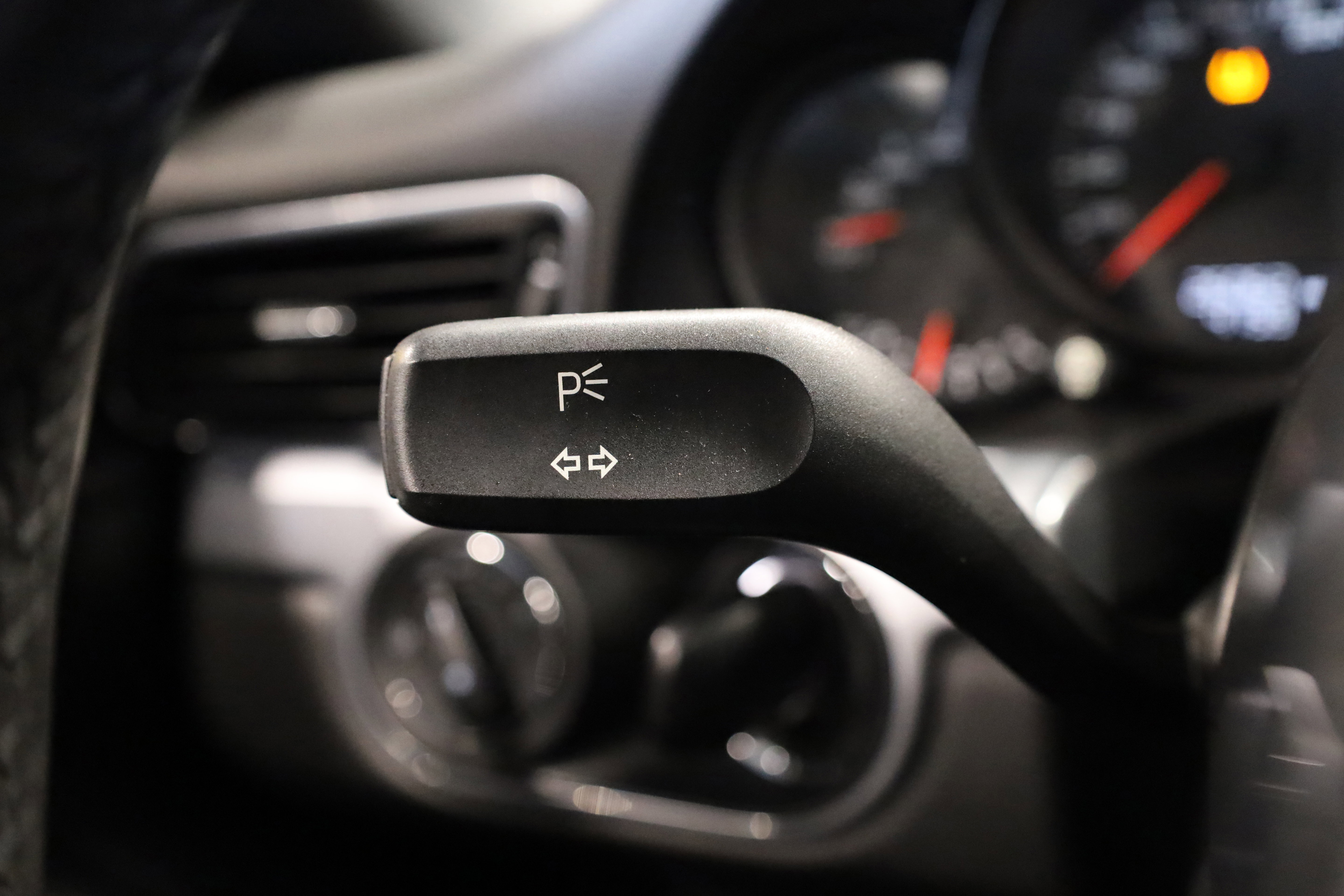 Used 2013 Porsche 911 Carrera 4S image 20