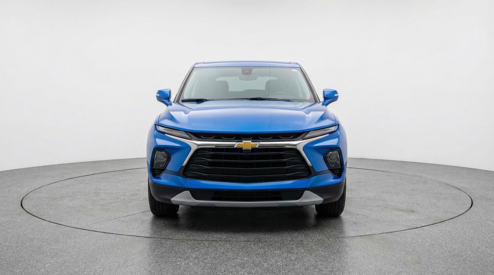 Used 2025 Chevrolet Blazer LT image 2