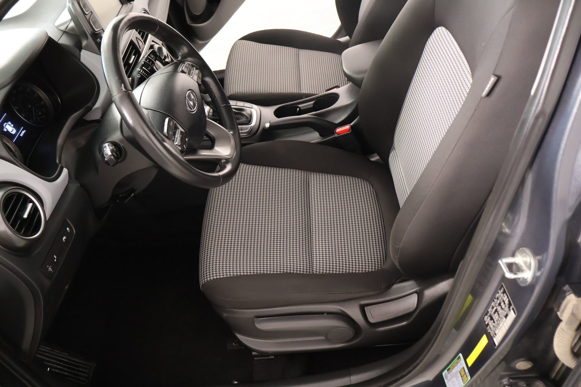 Used 2021 Hyundai Kona SEL FWD image 10