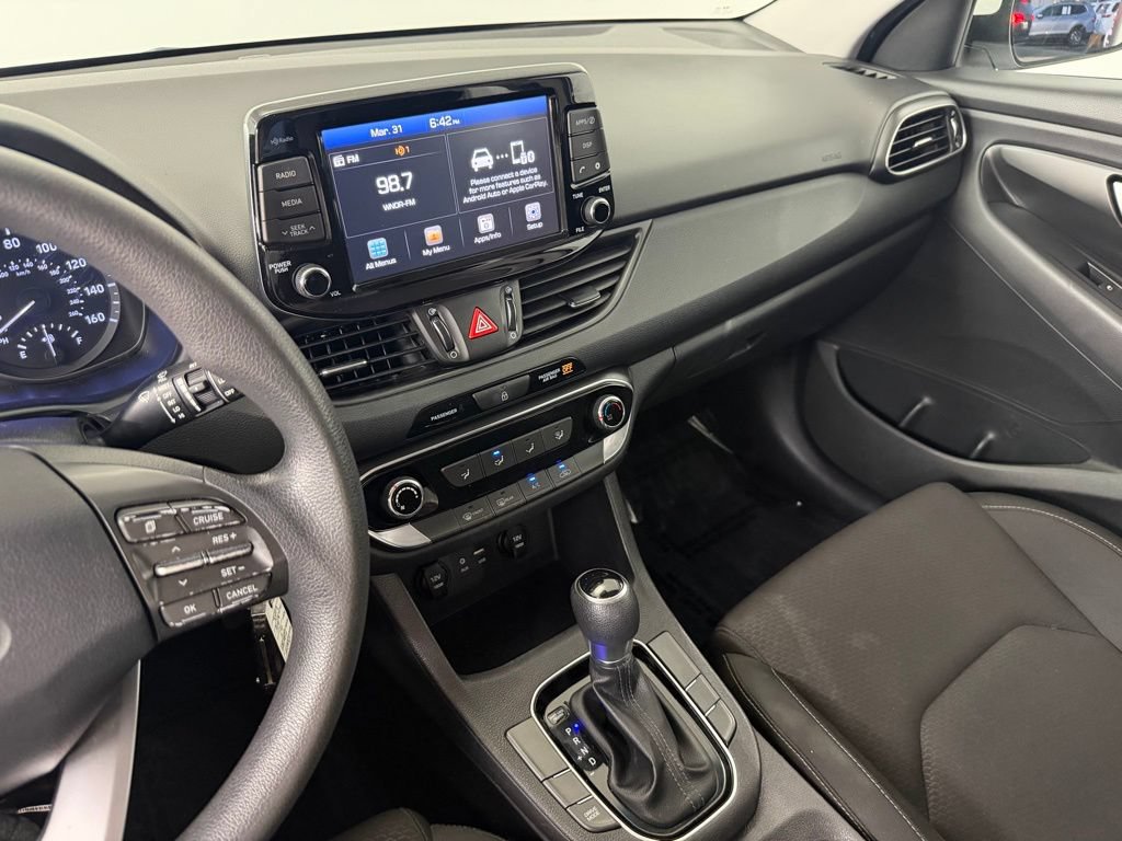 Used 2020 Hyundai Elantra GT FWD image 18