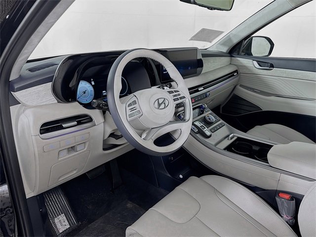 Used 2025 Hyundai Palisade Calligraphy image 8