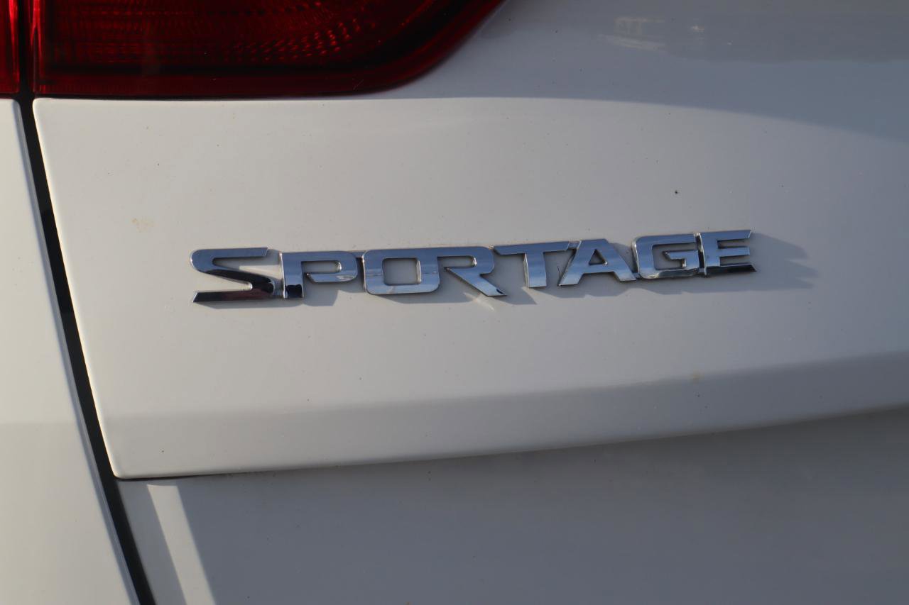 Used 2019 Kia Sportage LX image 24