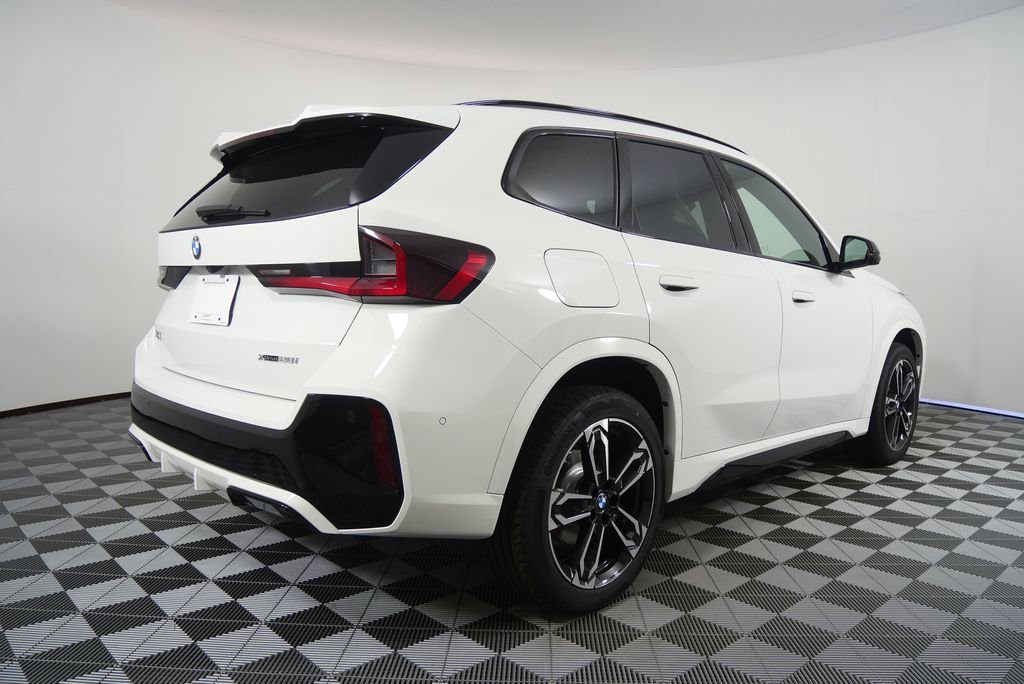 New 2026 BMW X1 xDrive28i w/ Technology Package image 3