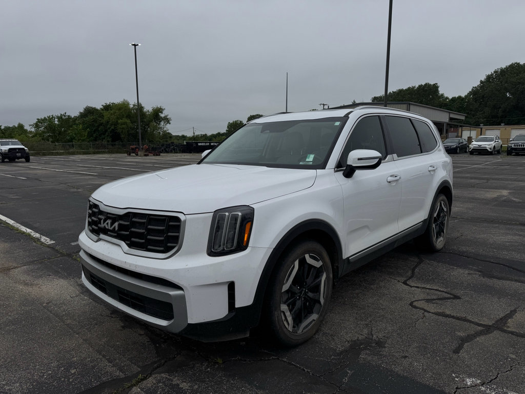 Used 2024 Kia Telluride S w/ S Sunroof Package AWD/4WD image 4