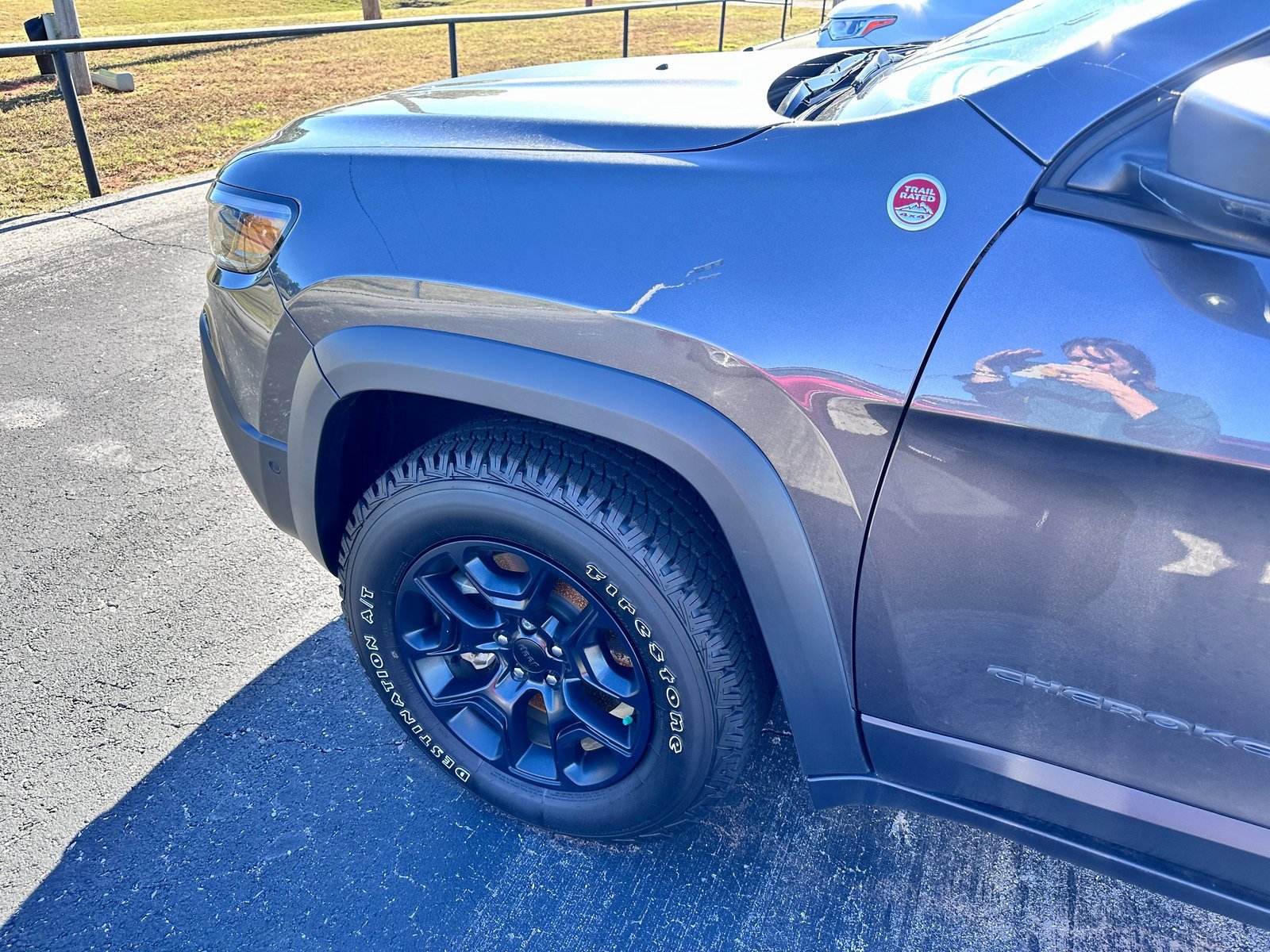 Used 2021 Jeep Cherokee Trailhawk w/ Technology Group image 12