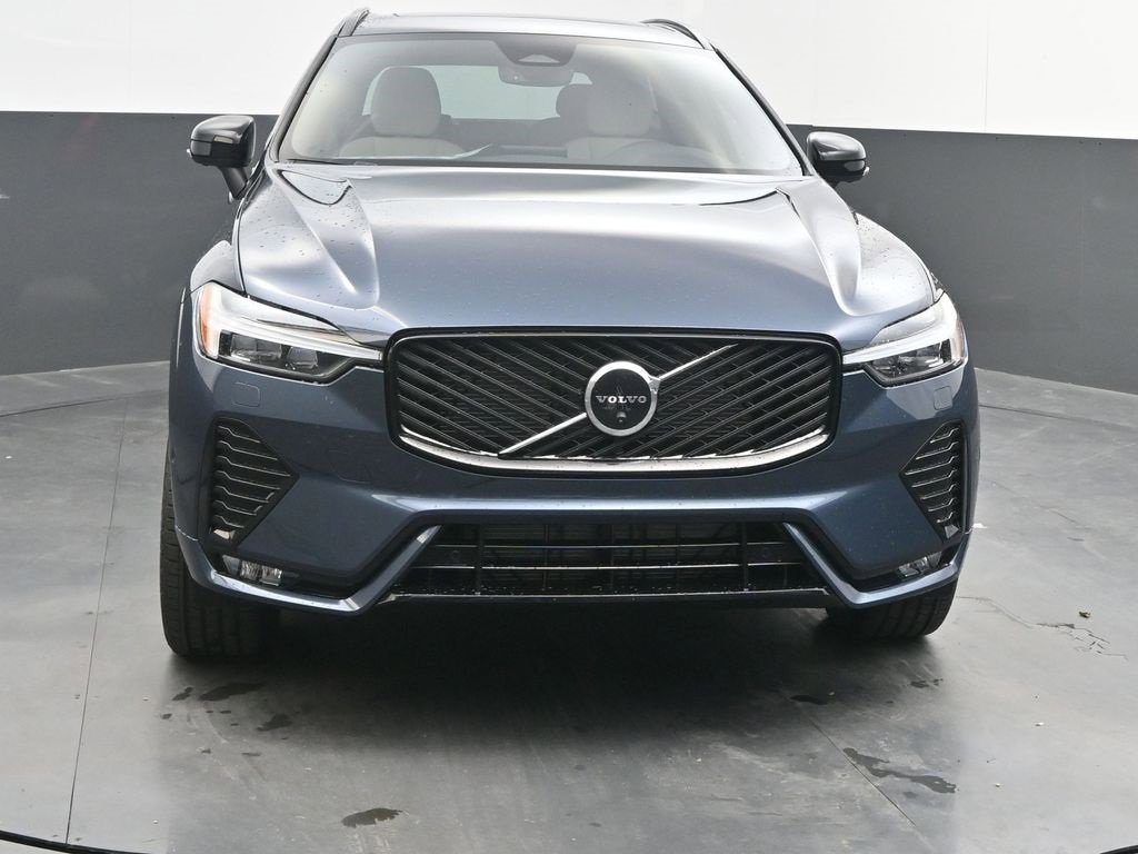 New 2026 Volvo XC60 B5 Plus w/ Protection Package Premier image 2