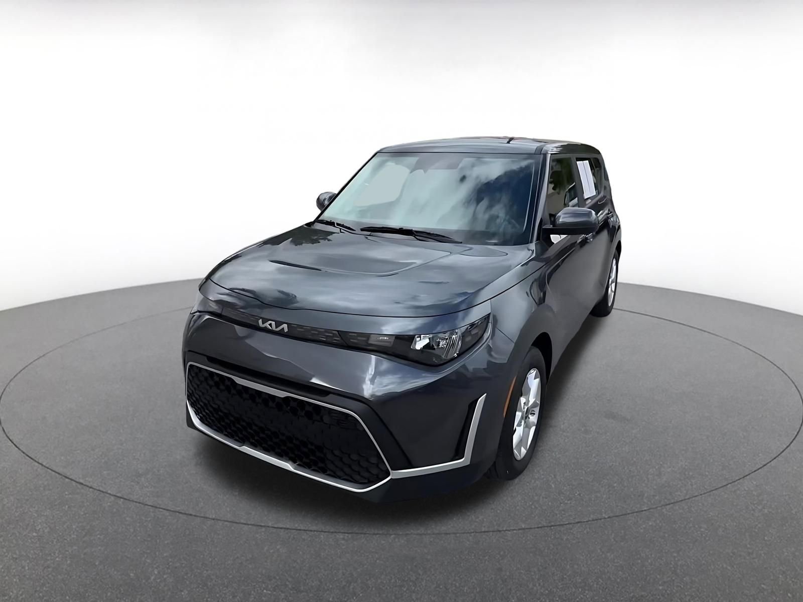 Used 2025 Kia Soul LX w/ LX Technology Package image 7