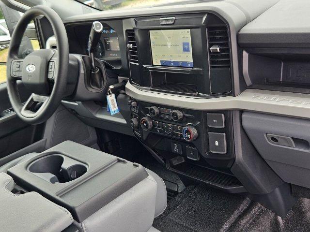 New 2026 Ford F250 XL w/ FX4 Off-Road Package AWD/4WD image 12