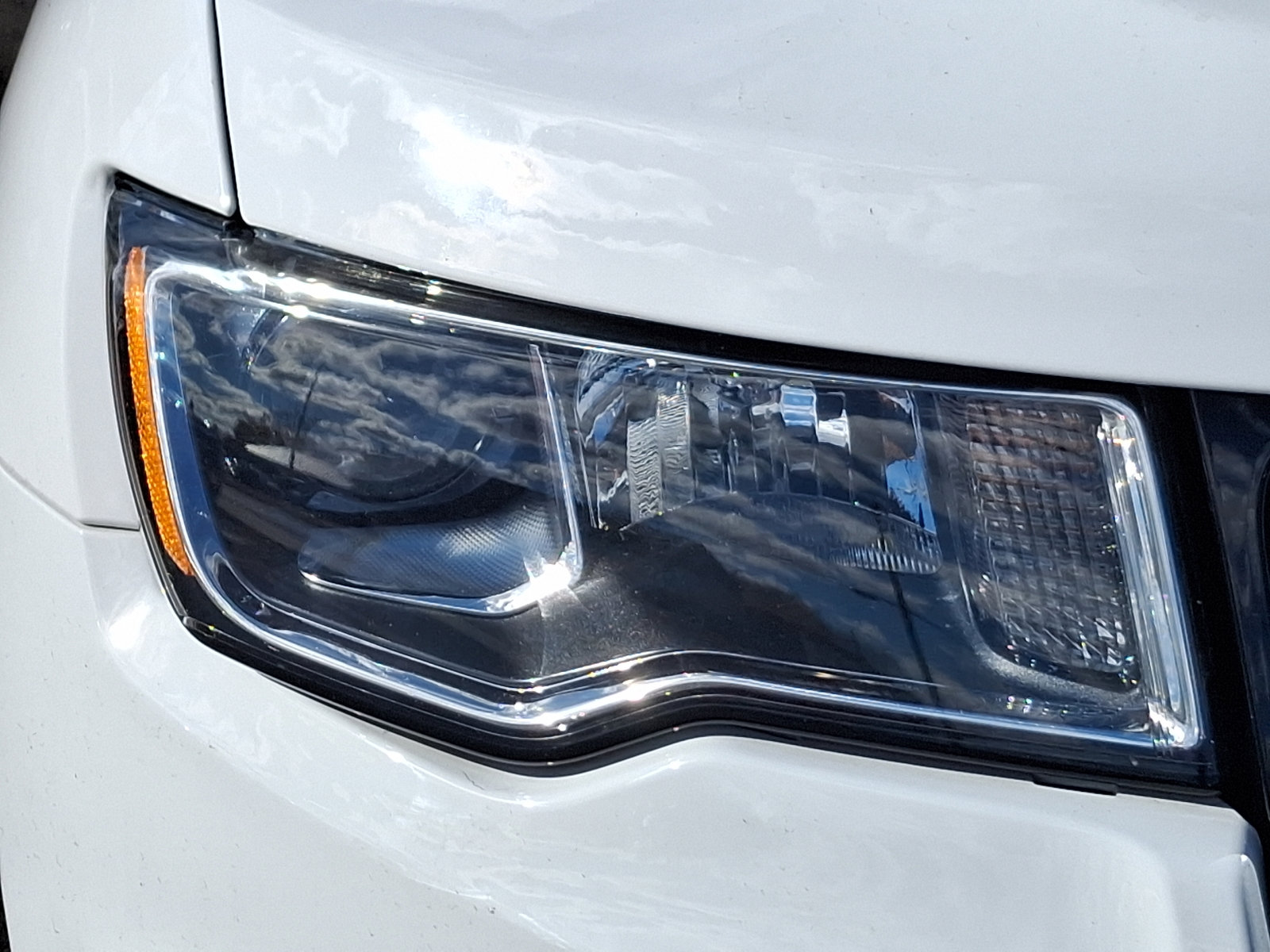 Used 2020 Jeep Grand Cherokee Limited w/ Luxury Group II image 9