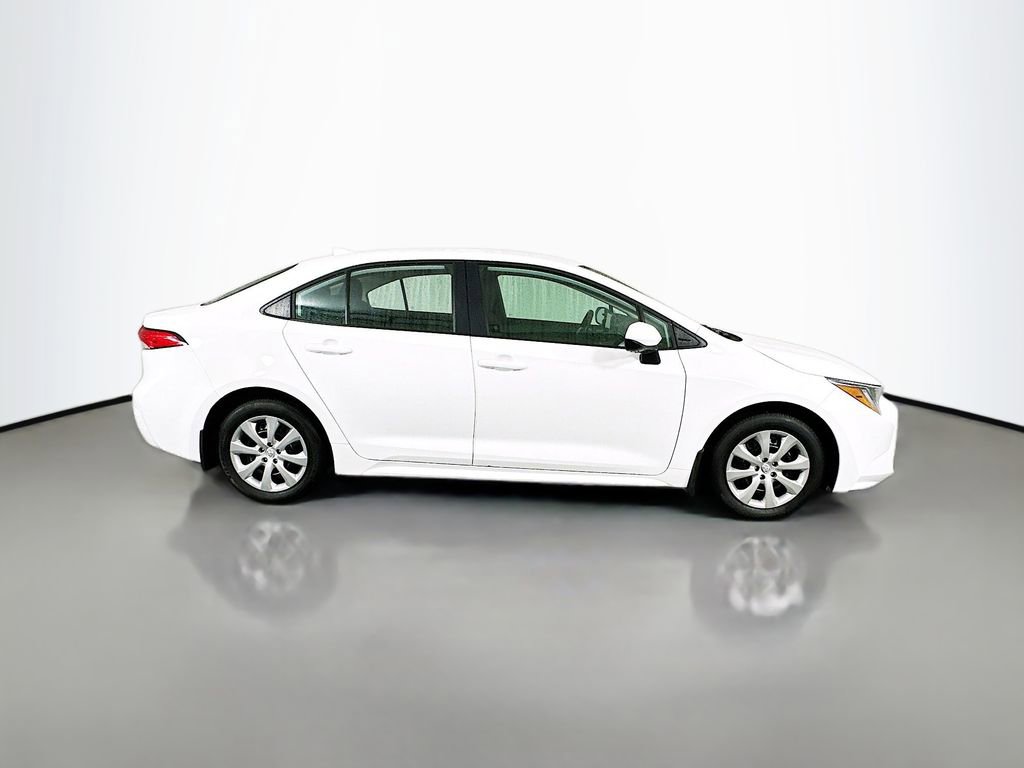 Certified 2025 Toyota Corolla LE FWD image 4