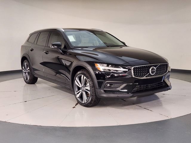 New 2026 Volvo V60 B5 Cross Country Plus w/ Protection Package Premier image 7