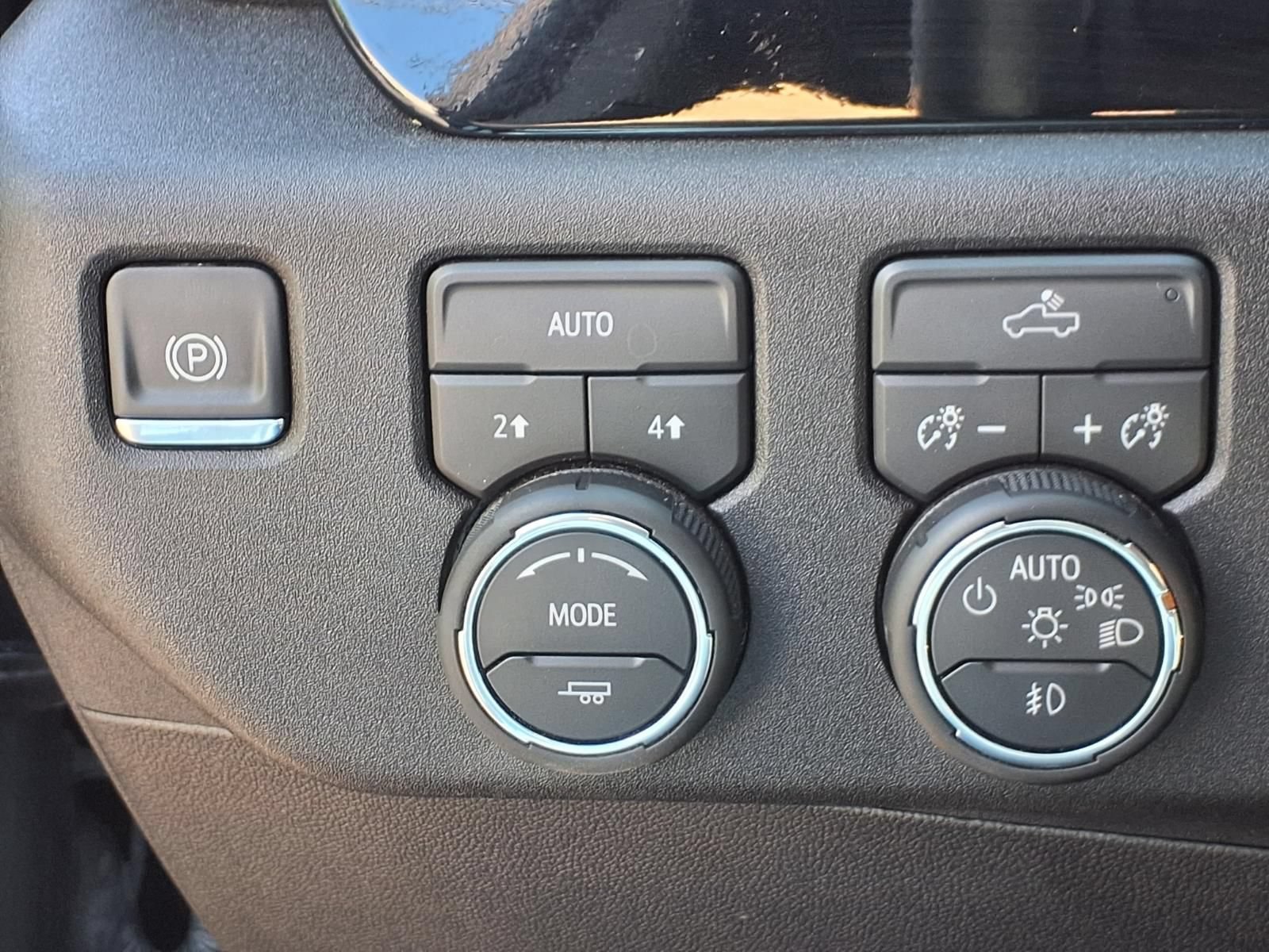 Used 2026 Chevrolet Silverado 1500 RST AWD/4WD image 15