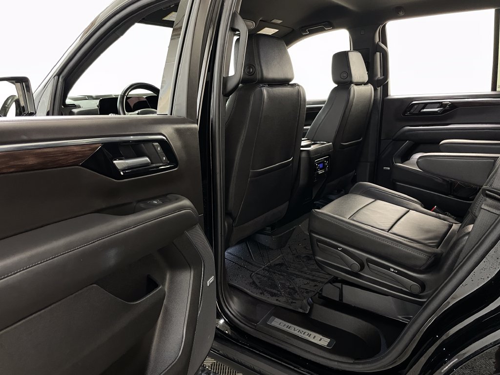 Used 2025 Chevrolet Tahoe Z71 w/ Comfort Package AWD/4WD image 50