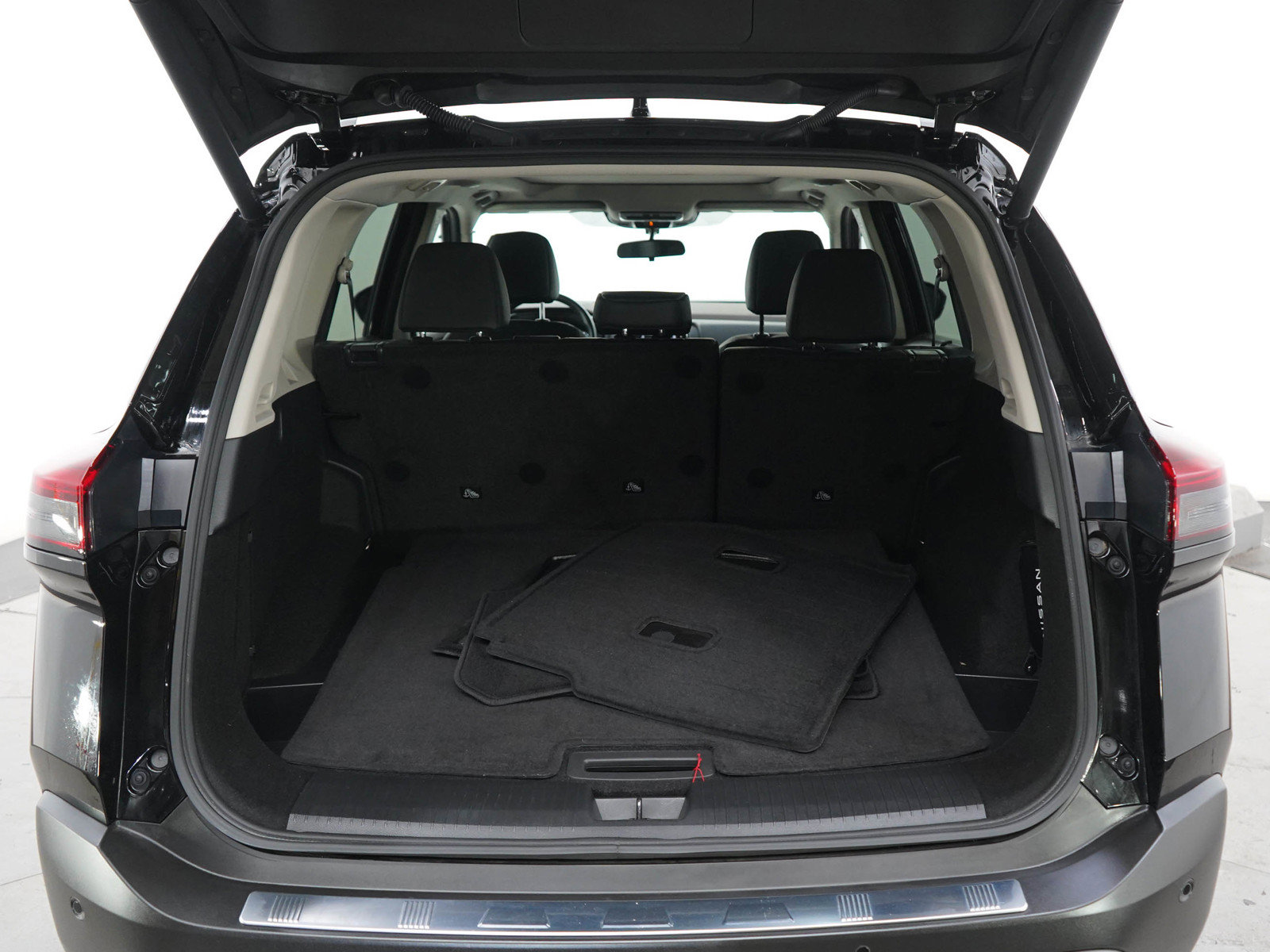 Used 2023 Nissan Rogue SV w/ SV Premium B Package AWD/4WD image 17