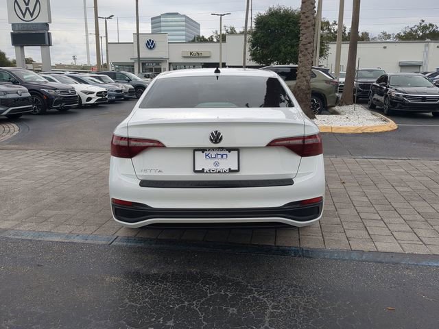 Certified 2023 Volkswagen Jetta Sport image 5