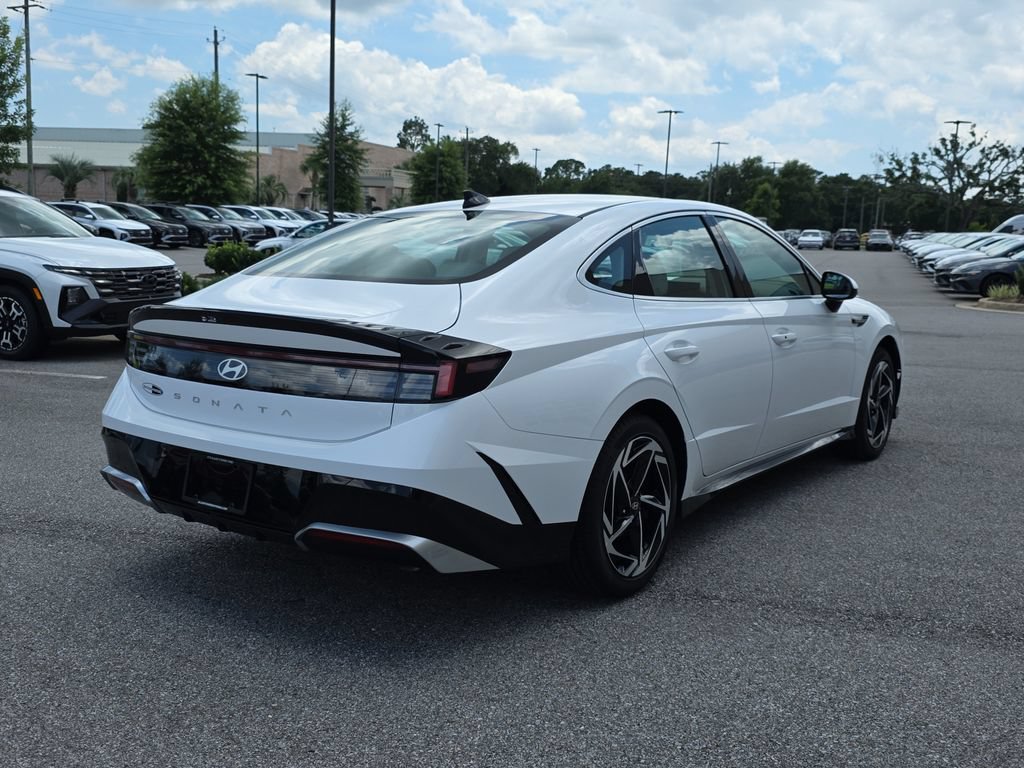 New 2026 Hyundai Sonata SEL FWD image 8