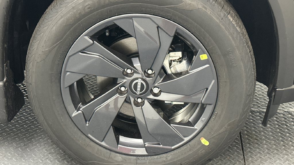 New 2026 Nissan Rogue SV AWD/4WD image 15