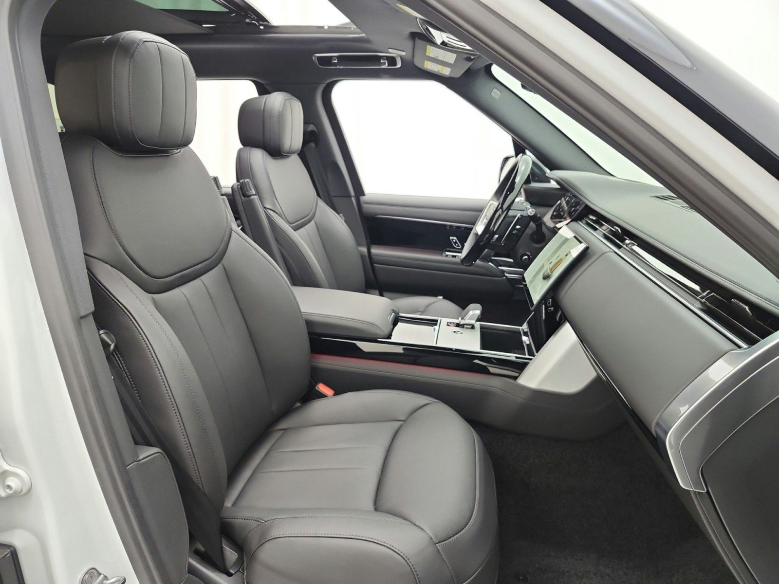 Used 2026 Land Rover Range Rover SE AWD/4WD image 19