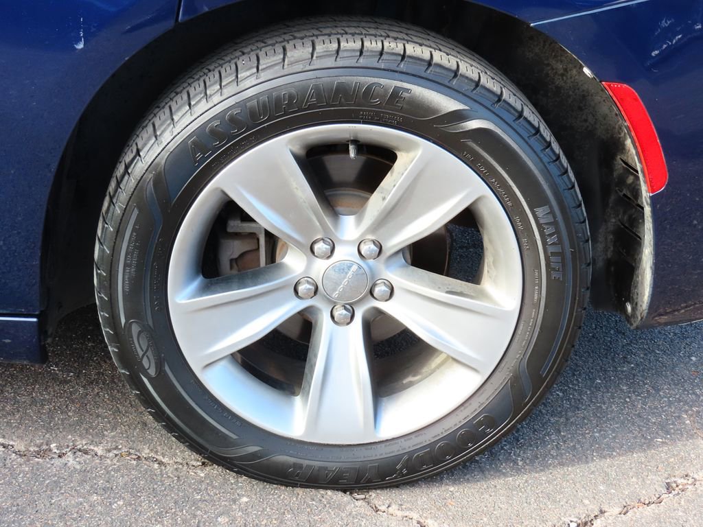 Used 2016 Dodge Charger SXT image 39