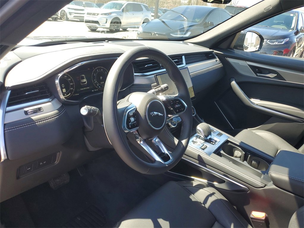 New 2025 Jaguar F-PACE R-Dynamic S image 13