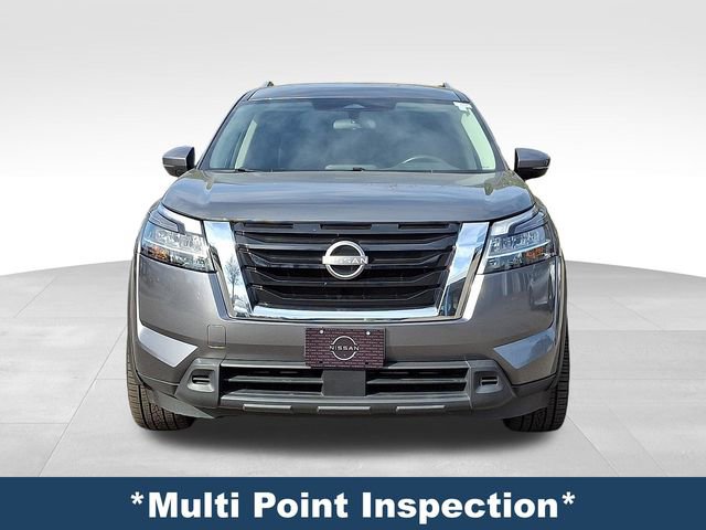Used 2022 Nissan Pathfinder SV image 3