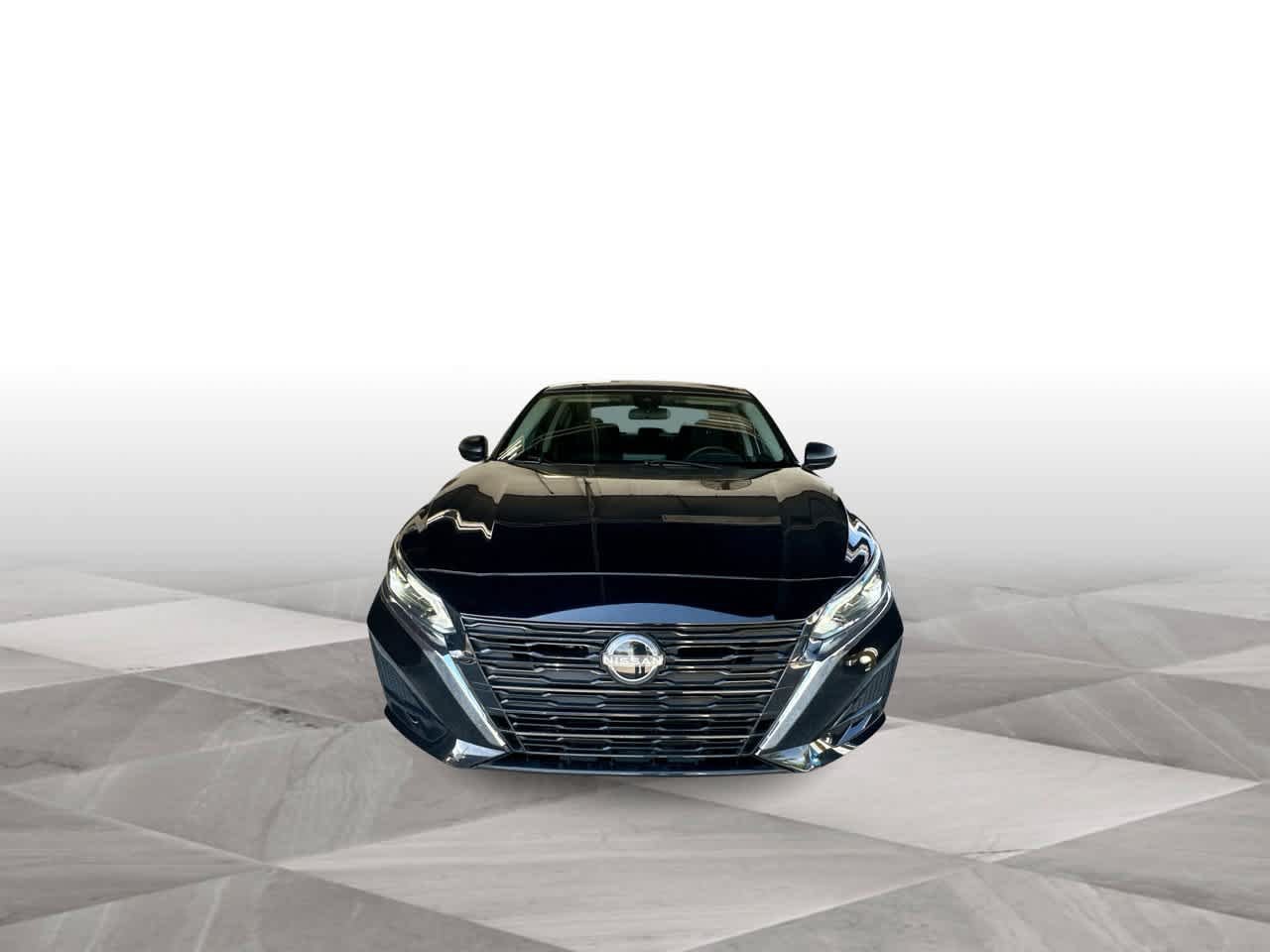 Used 2025 Nissan Altima 2.5 S FWD image 3