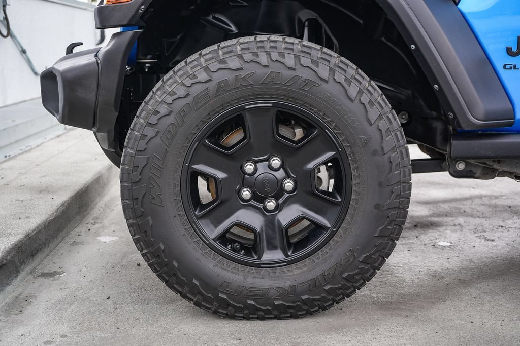 Used 2022 Jeep Gladiator Sport AWD/4WD image 12