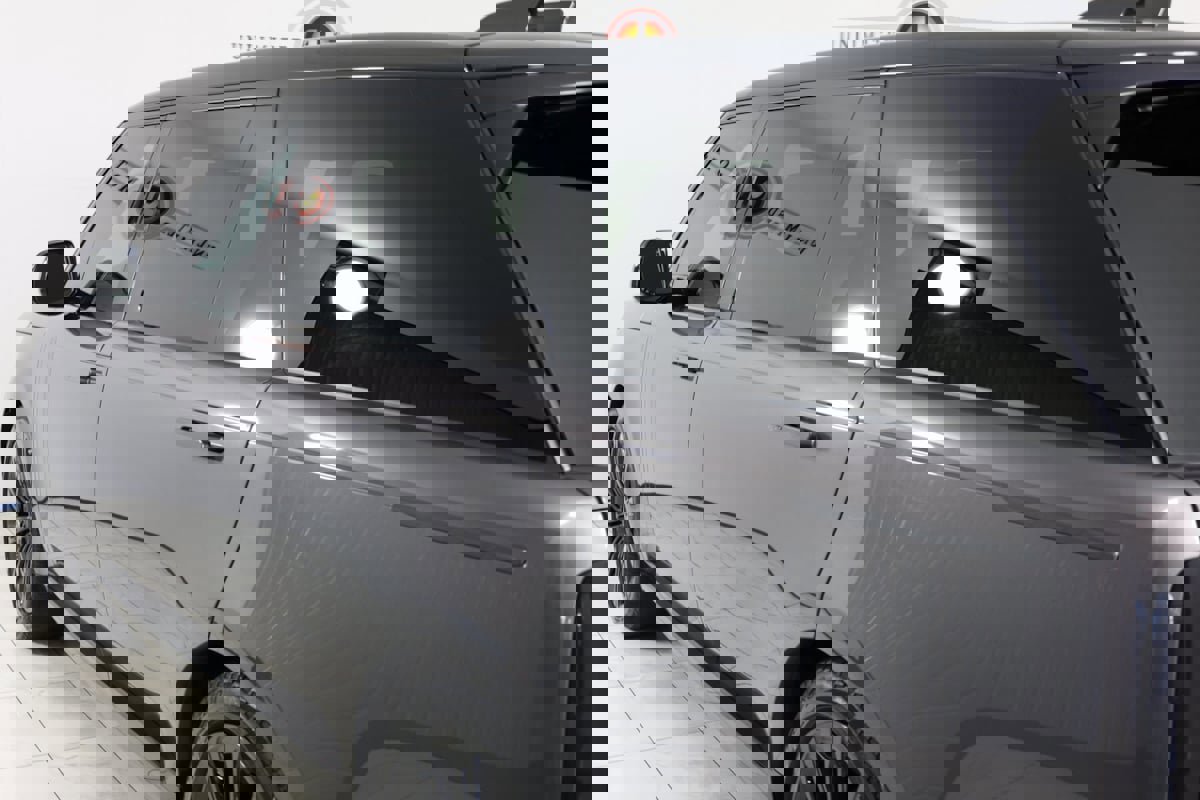 Used 2022 Land Rover Range Rover Long Wheelbase First Edition image 52