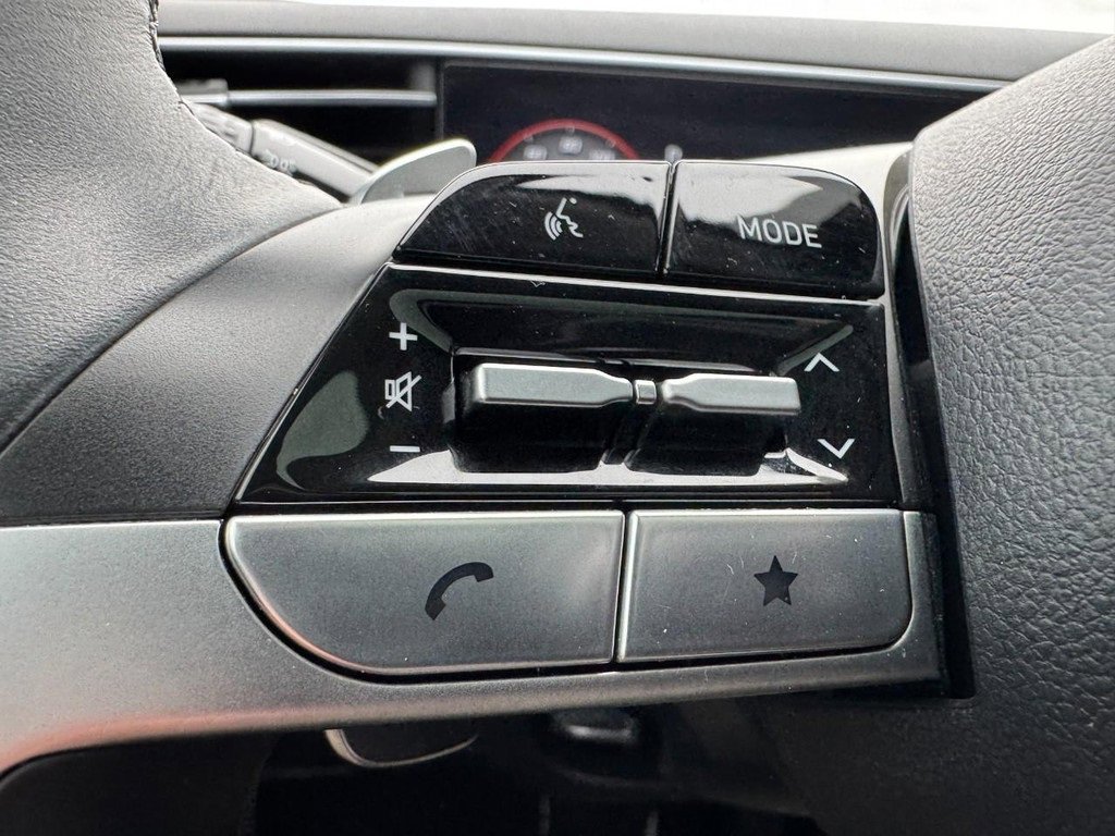 Certified 2024 Hyundai Tucson Limited image 18
