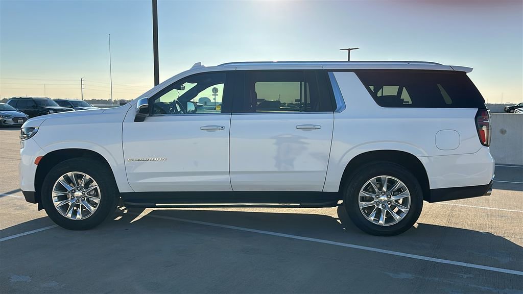 Used 2023 Chevrolet Suburban Premier image 9